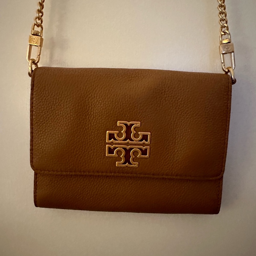Tory Burch chain wallet with detachable chain